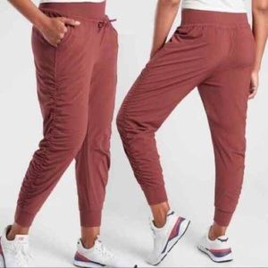 Athleta Attitude Lined Joggers Maple Red sz 6 So Cozy! 🔥 ☕️